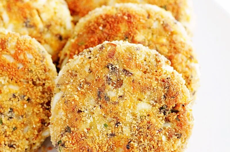 Kotlety jajeczne z pieczarkami