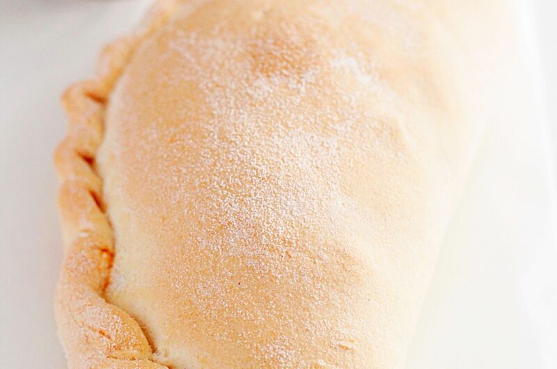 Calzone, pizza w pierogu