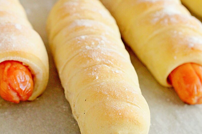 Parówki w cieście drożdżowym