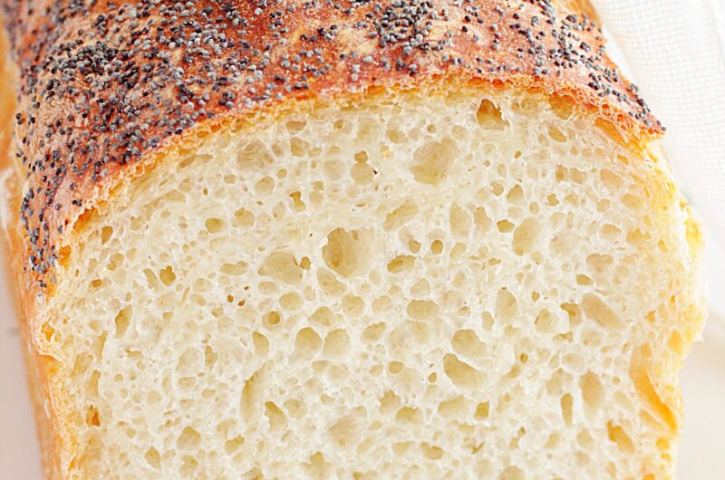 Łatwy chleb pszenny na drożdżach z makiem