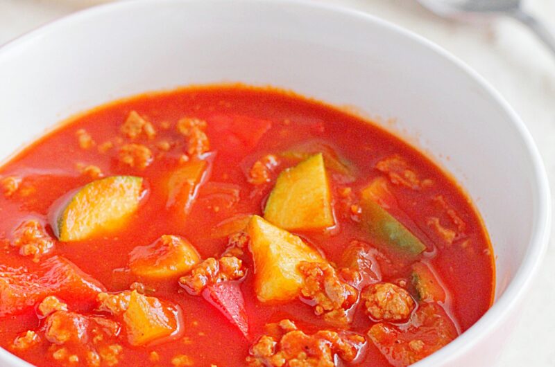 Leczo z cukinią i mięsem mielonym