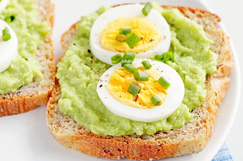 Pasta z awokado na kanapki