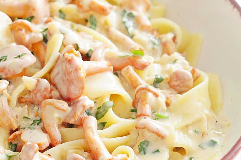 Makaron z sosem kurkowym