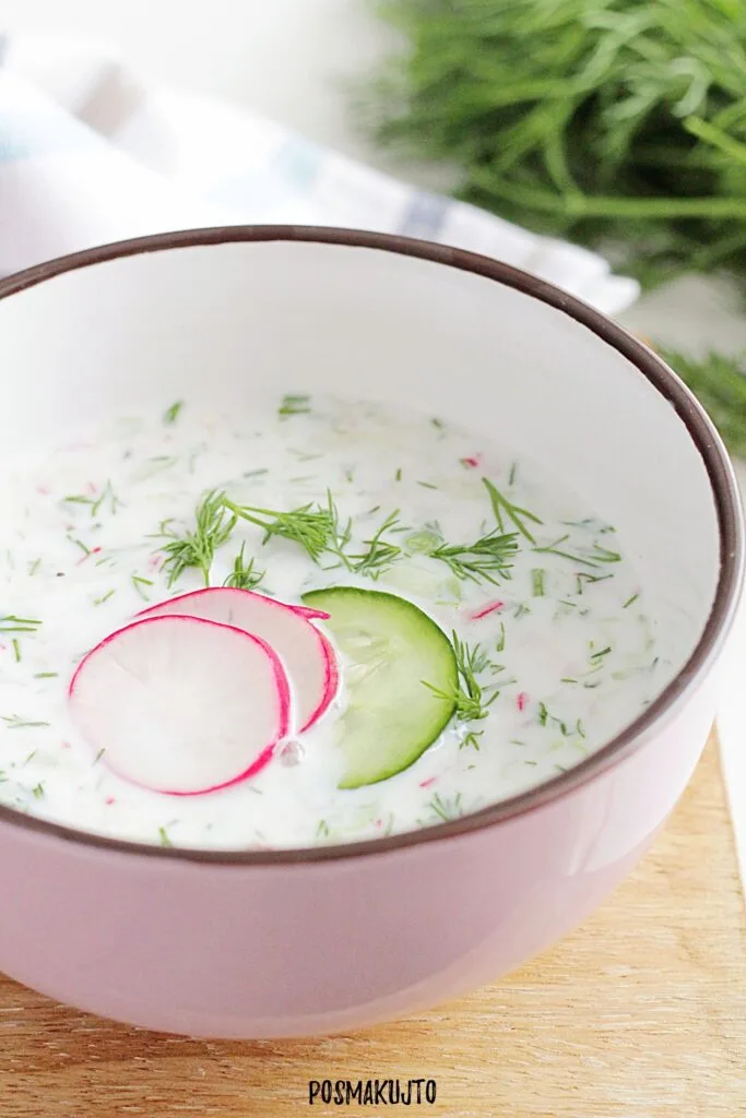 Chłodnik ogórkowy na kefirze przepis