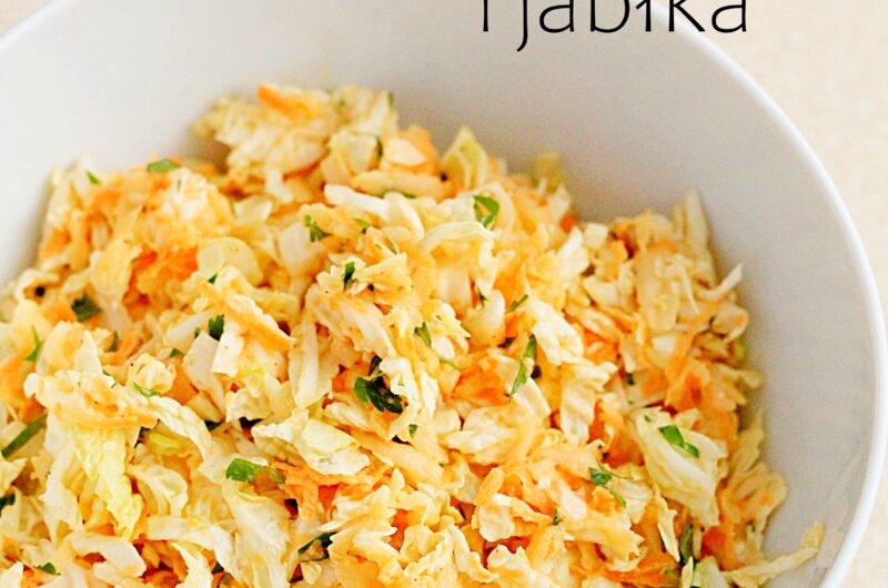 Surówka z kapusty pekińskiej i jabłka