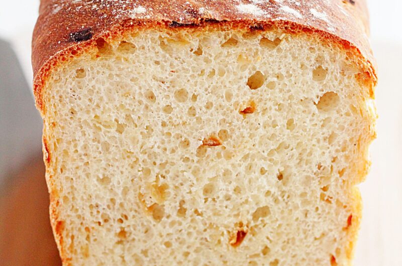 Chleb pszenny z cebulą