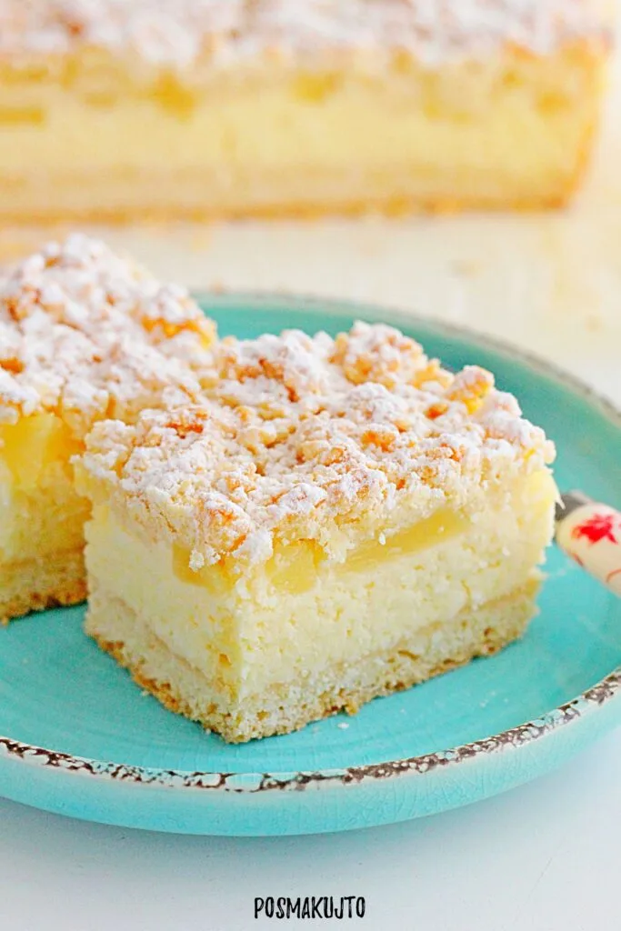 Egzotyczny sernik z ananasem i kokosem