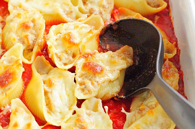 Muszle makaronowe faszerowane mięsem mielonym