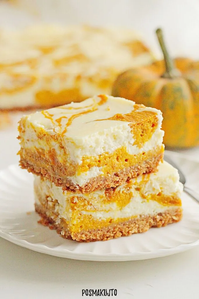 Korzenny sernik dyniowy – idealny deser na jesień