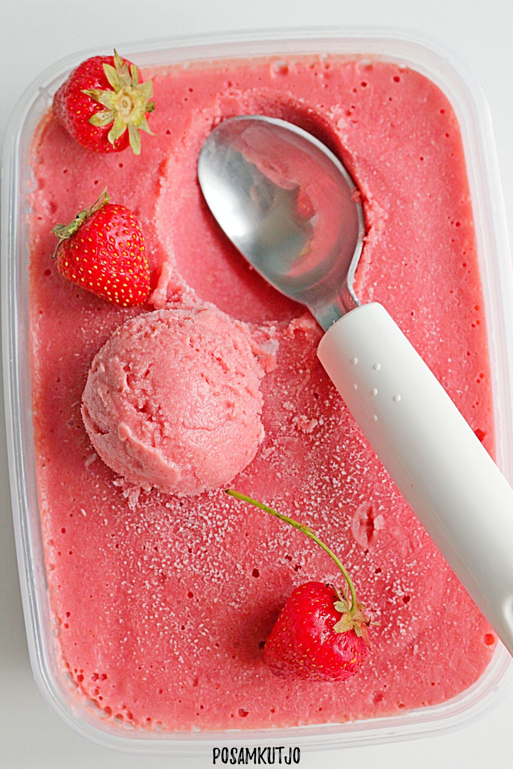 Domowe lody truskawkowo-bananowe bez maszynki