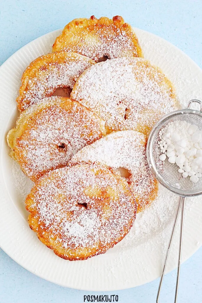 jablka w ciescie nalesnikowym