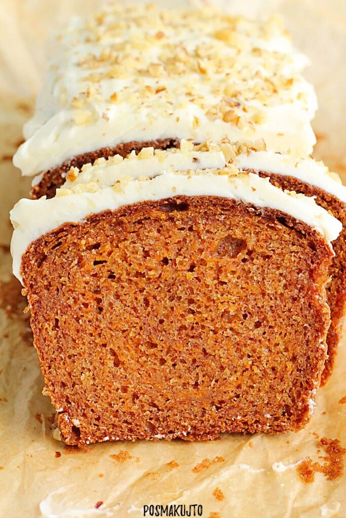 jogurtowe ciasto marchewkowe
