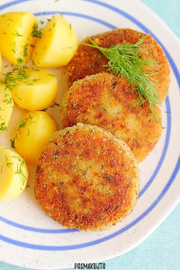 Kotlety z cukinii z kaszą jaglaną – lekkie kotlety warzywne na obiad`