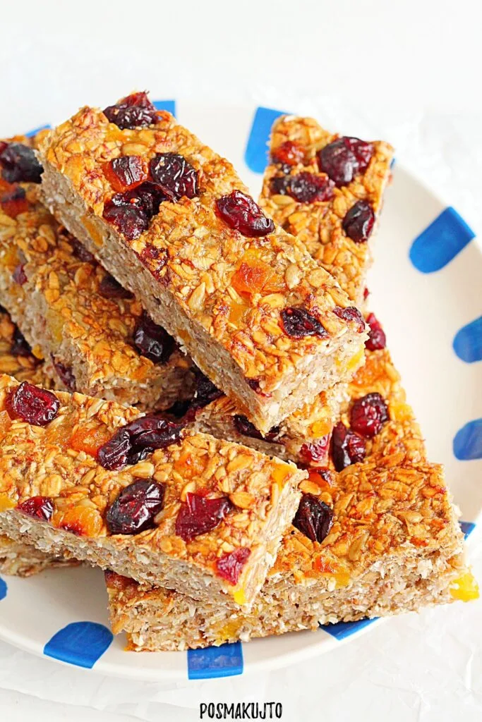 zdrowe batony zbozowe do sniadaniowki