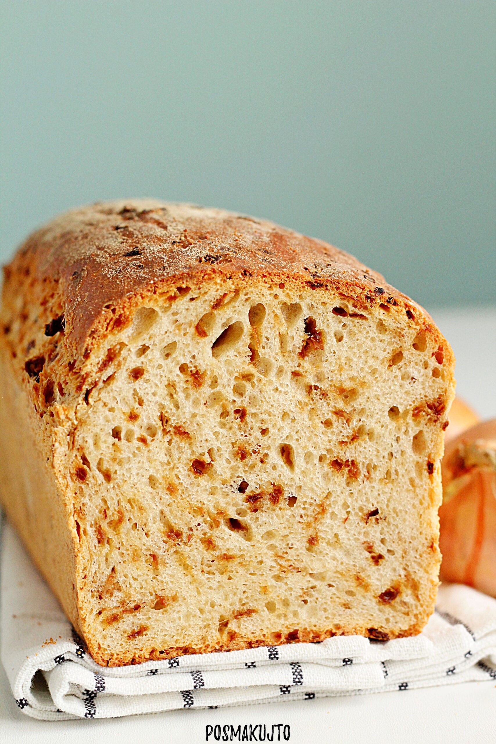 Chleb z prażoną cebulką na drożdżach instant