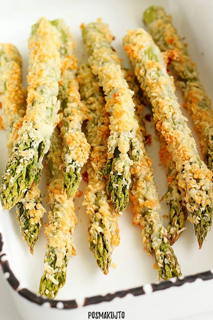 szparagi pieczone w panierce panko z parmezanem