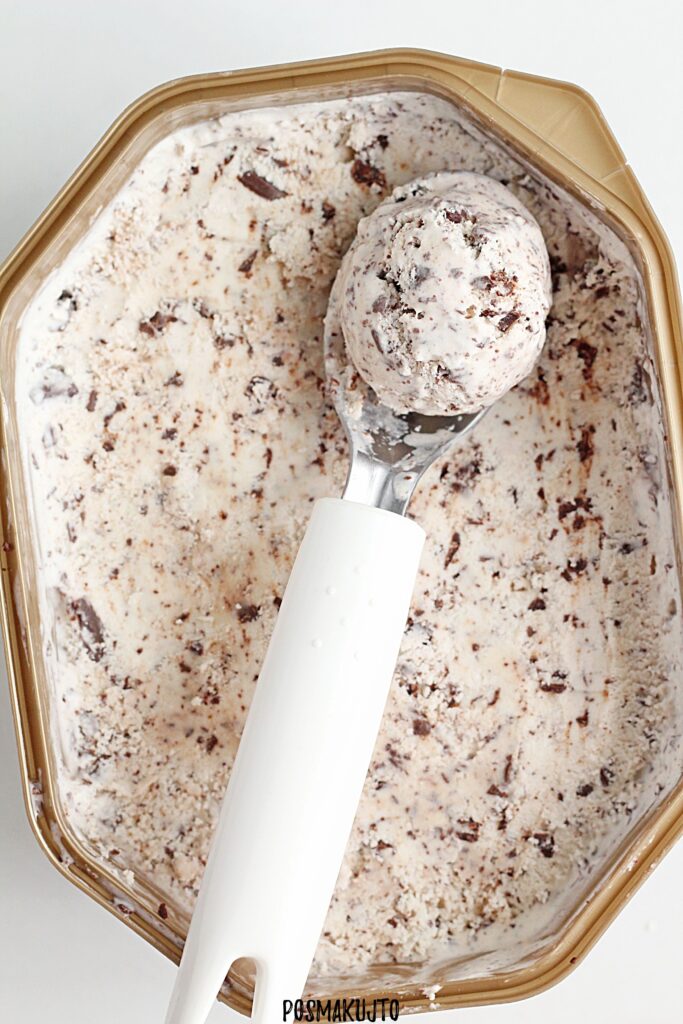 domowe lody stracciatella z maszynki