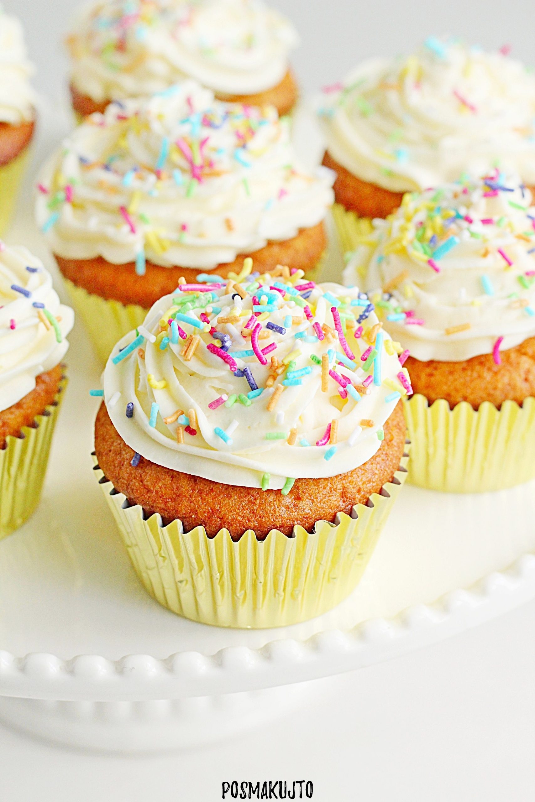 Muffiny urodzinowe z kremem mascarpone